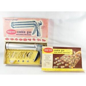 Vintage Wear-Ever Cookie Gun & Pastry Decorator in Box Complete‎ w/ Instructions